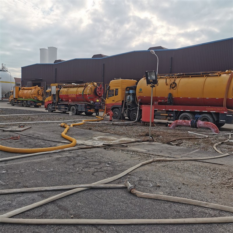 革吉污水池清理